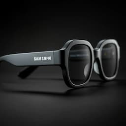 googles-presentation-of-people-wearing-smart-glasses-to-v0-g1u62mvvgasd1.webp